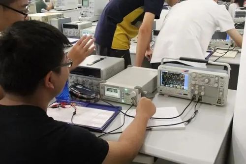 電子信息工程技術(shù) 驅(qū)動現(xiàn)代工程技術(shù)服務(wù)的創(chuàng)新引擎